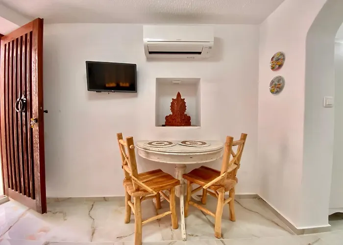 Lion House II